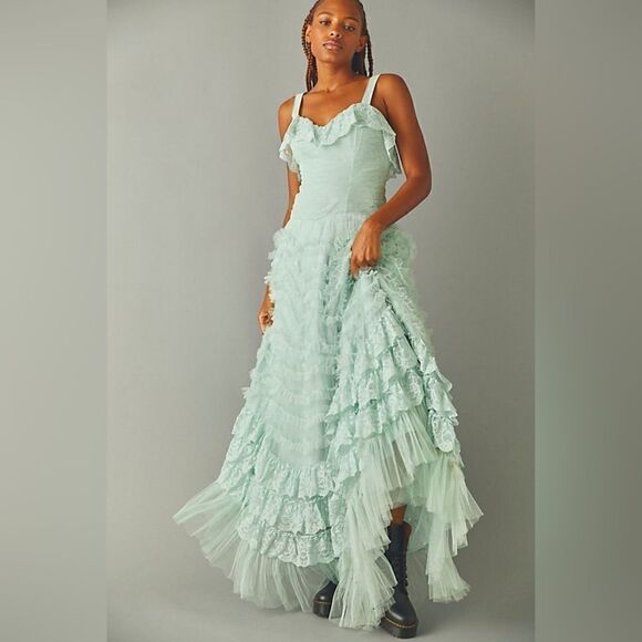 LOVESHACKFANCY Sharelle Gown   - Picture 8 of 14